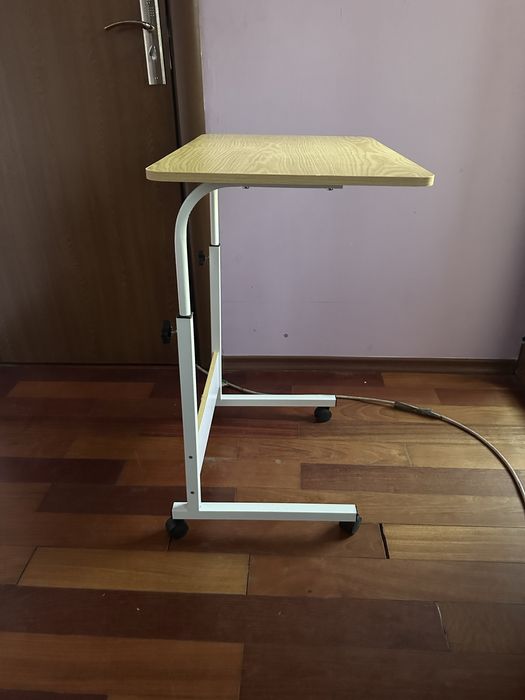 Маса за компютър регулируема 60х40х72