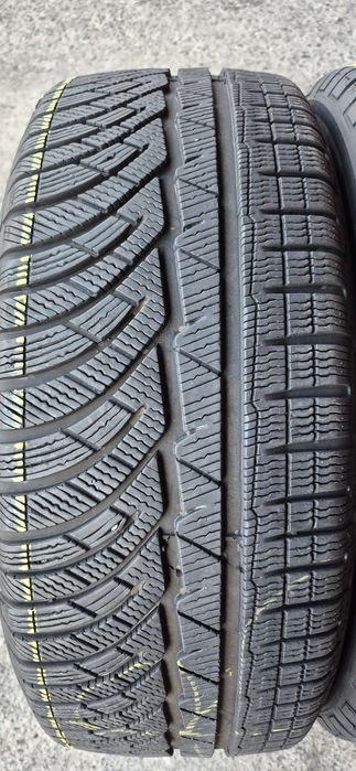4 anvelope iarna Michelin,235/50/18.Pretul este pe bucata.