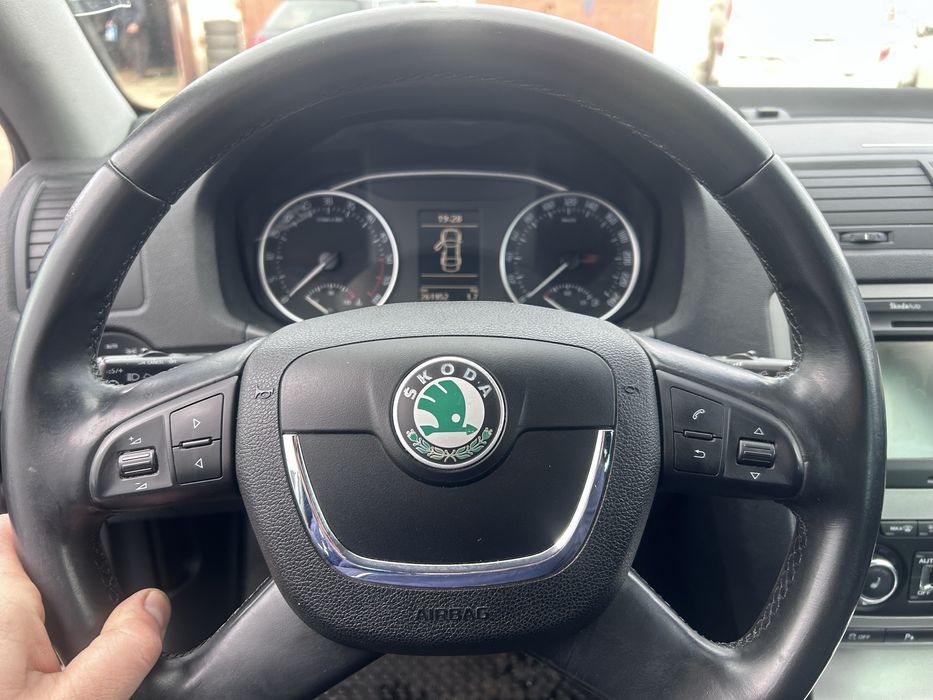 Vand Skoda Octavia 2 facelift 2012 1.6 tdi / DSG