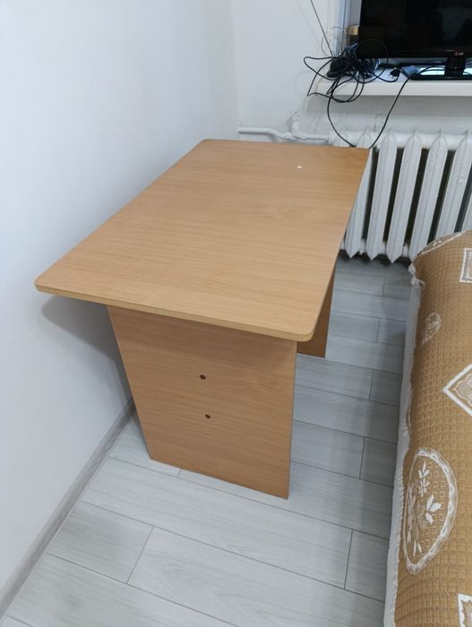 Стол обеденный из ЛДСП