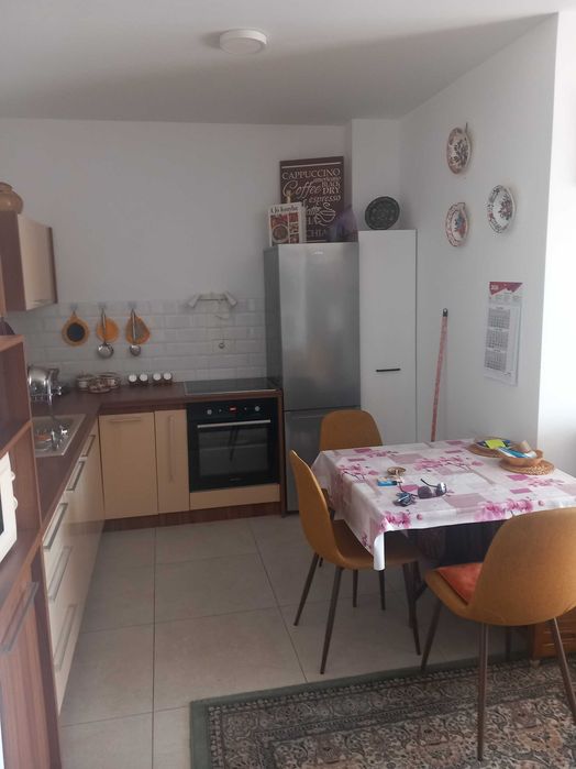 De inchiriat apartament cu 2 camere in bloc nou