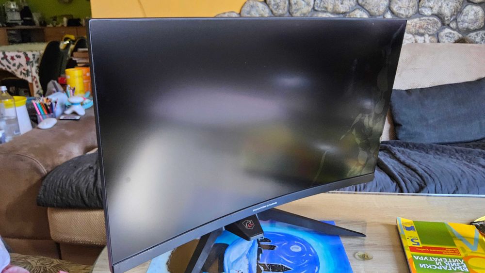 Asrock - PG27Q15R2A, 27", 165Hz, 1ms - пукнат дисплей