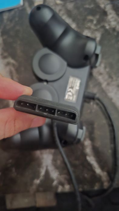 Controller / Gamepad Logic3 PS2 / PS1 - Cu fir, perfect funcţional