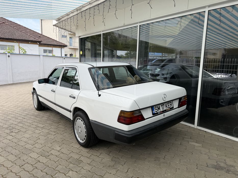 MERCEDES-BENZ E-Class 1988 — imagine 2