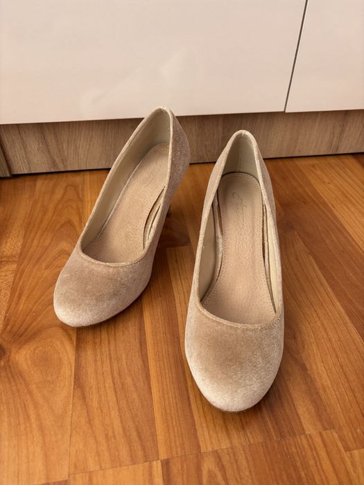 Дамски обувки номер 37 и 38