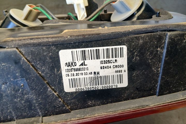 Lampa / Tripla stop dreapta pe hayon 92404-c8000 92404-c8000 Hyundai