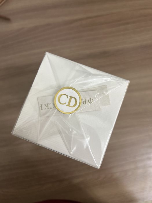 женский парфюм 100 мл.