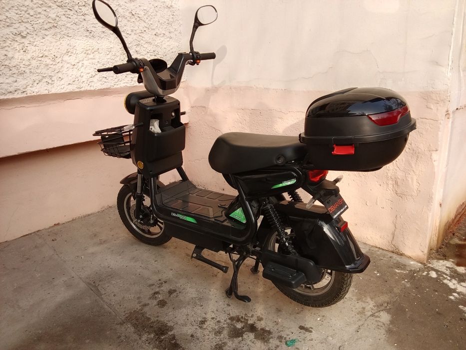 Elektro skutr DRONGO ARZOn