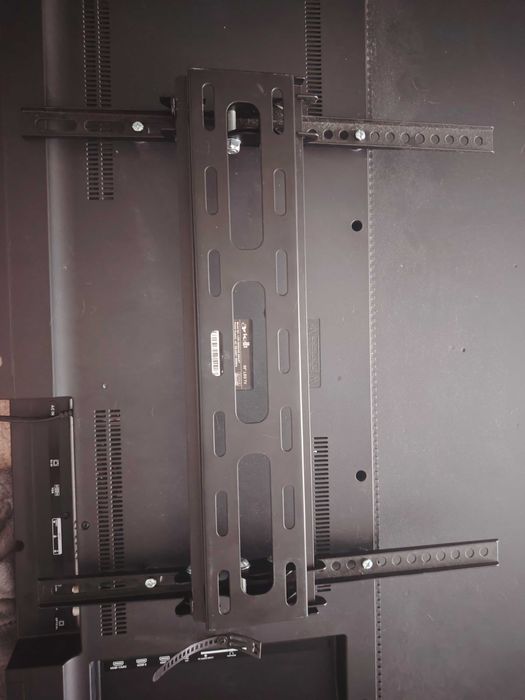 LED Телевизор Arielli 50' 4KUHD