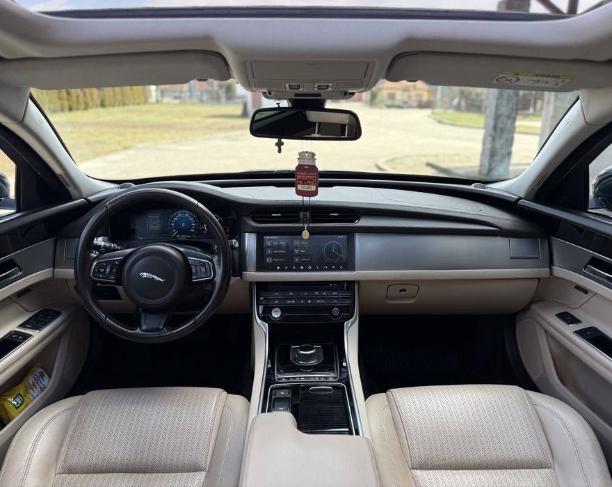 Jaguar XF 2017 * 2.0d * Cutie Automată * Panoramic * Accept Schimb ‼️