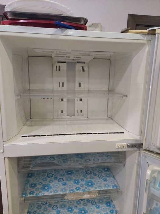 Продам свой Корейский Холодильники