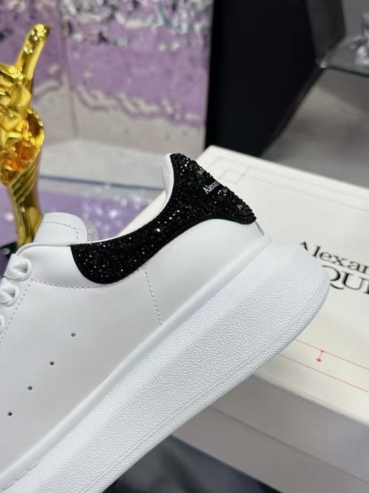 Alexander McQueen Oversized Sneaker – White/ Black Crystals Poze Reale