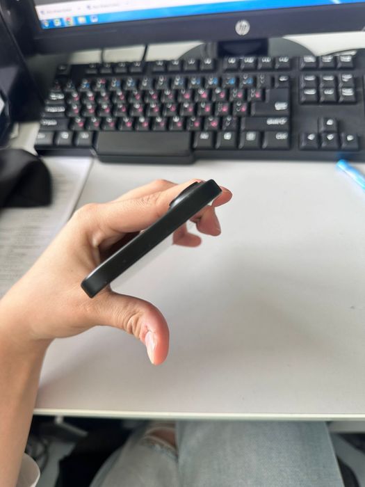 iPhone 16, черный