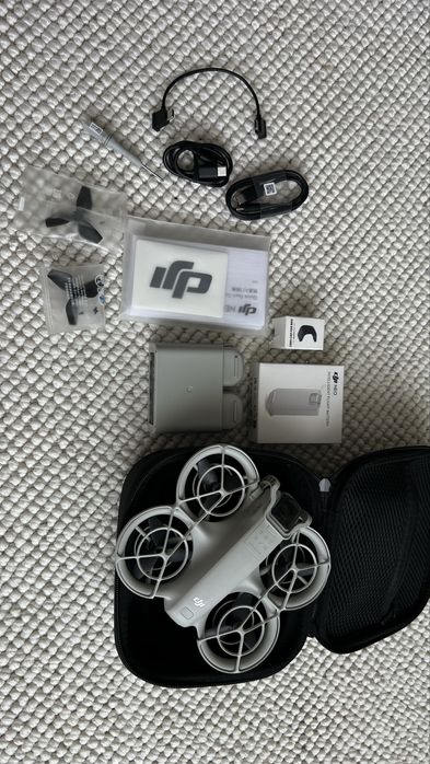 Квадрокоптер DJI Neo