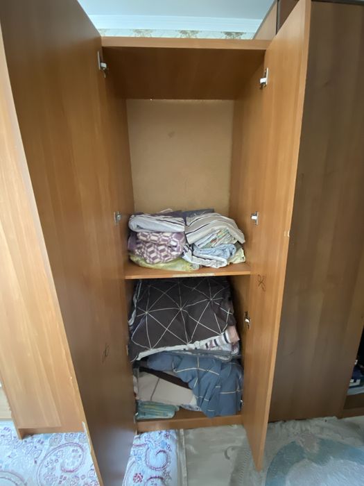 Продам 2 шкафа в хорошем состоянии