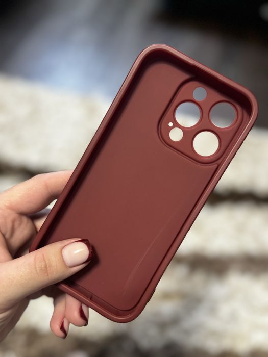 Продам чехлы на Iphone