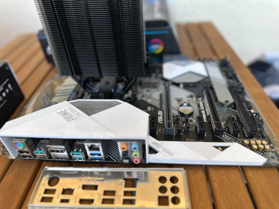 Kit PC Intel Core i7 8700 + Placa de baza Asus Prime Z390-A + 32G DDR4