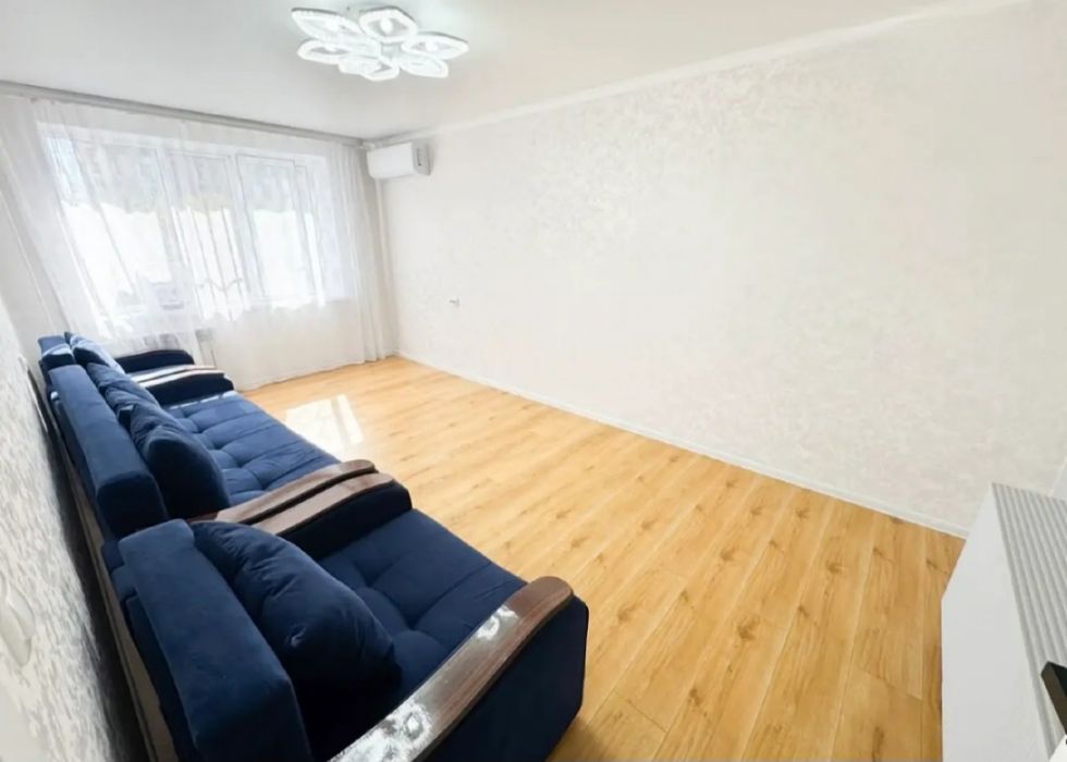 продам 4-х ком. 85кв. 3мкр. 3-этаж