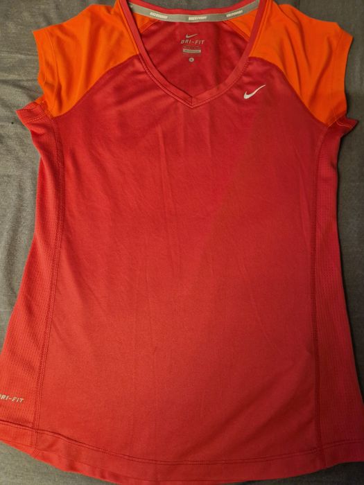 Спортна тениска Nike