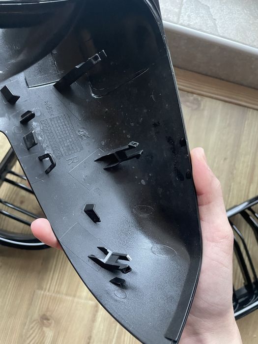 Bmw f30/f31 бъбреци,капаци огледа и ветробрани