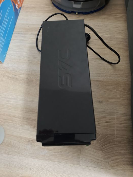 ИБП SVC 900Вт бесперебойник