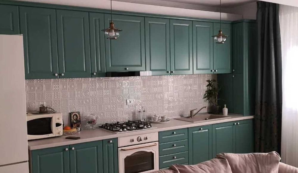 Дава се под наем Тристаен апартамент в Бургас, Славейков - 110 кв.м за 331.5 € - Снимка #2