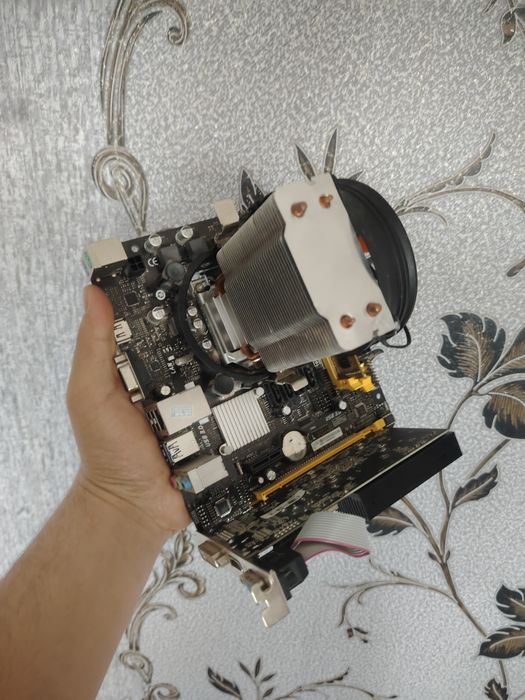 kampyuter qisimlari sotiladi