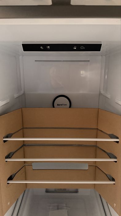 Хладилник с фризер BEKO B5RCNA345HXB2 301L | NO FROST | КЛАС D | INVERTER | HARVESTFRESH | 37 dB