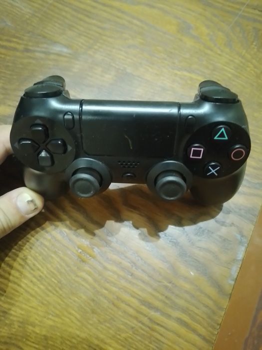 Продам джойстик на ps4