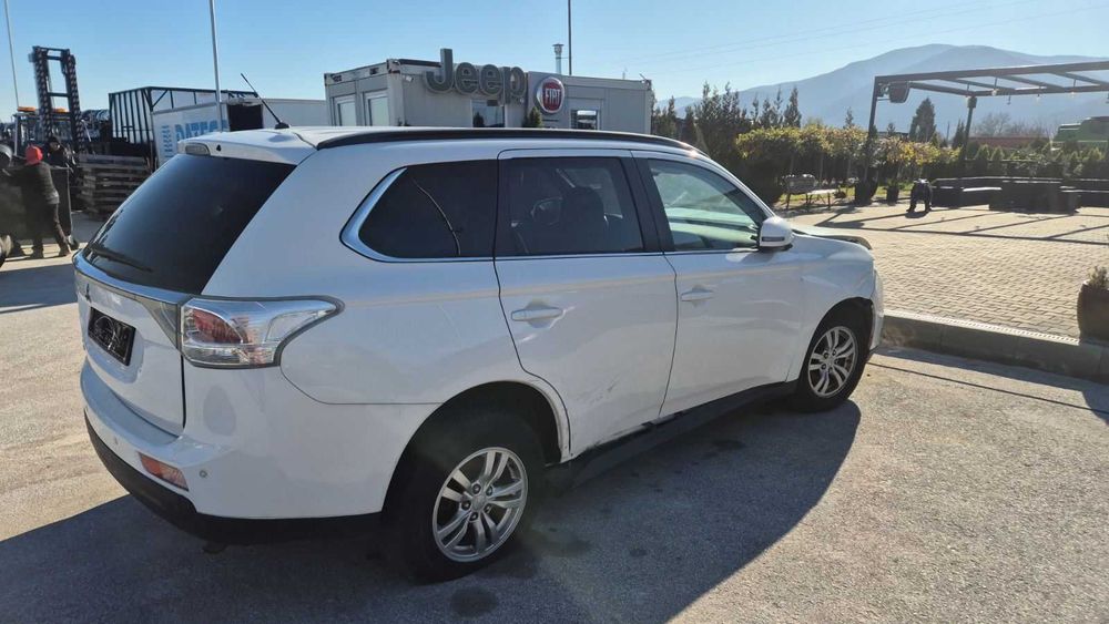 Mitsubishi Outlander 2014г 2.2DI-D 4x4-на части