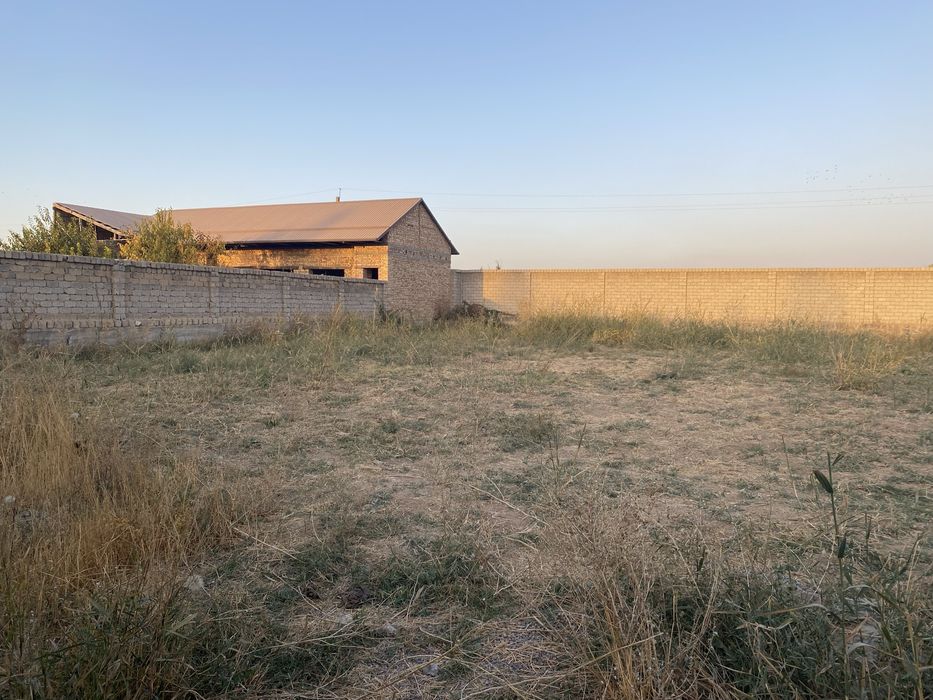 Qibray  tumani Vadakanal 3 Sotix yer sotiladi