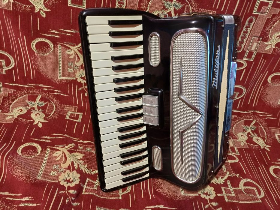 Vand acordeon italian