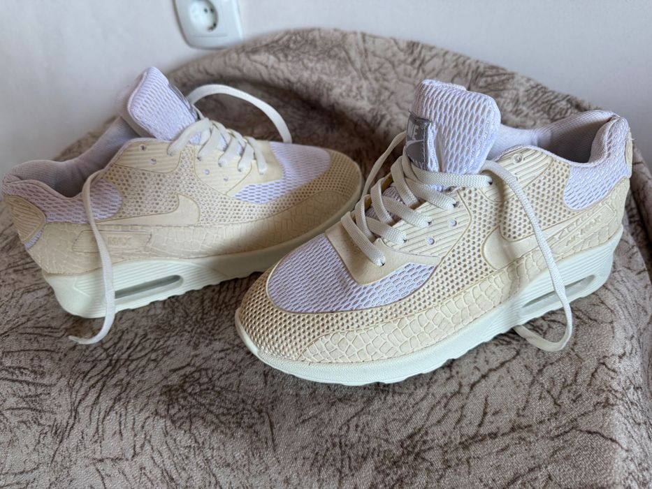 Продавам оригинални Nike Air Max в много добро