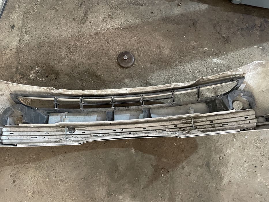 Бампер передний е 46