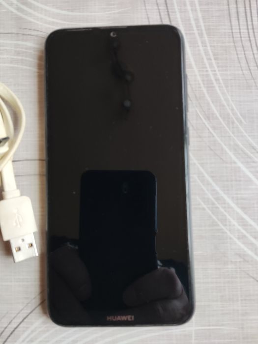 Продавам телефон