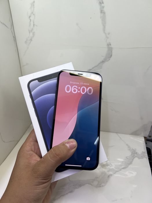 iPhone 12 128GB.