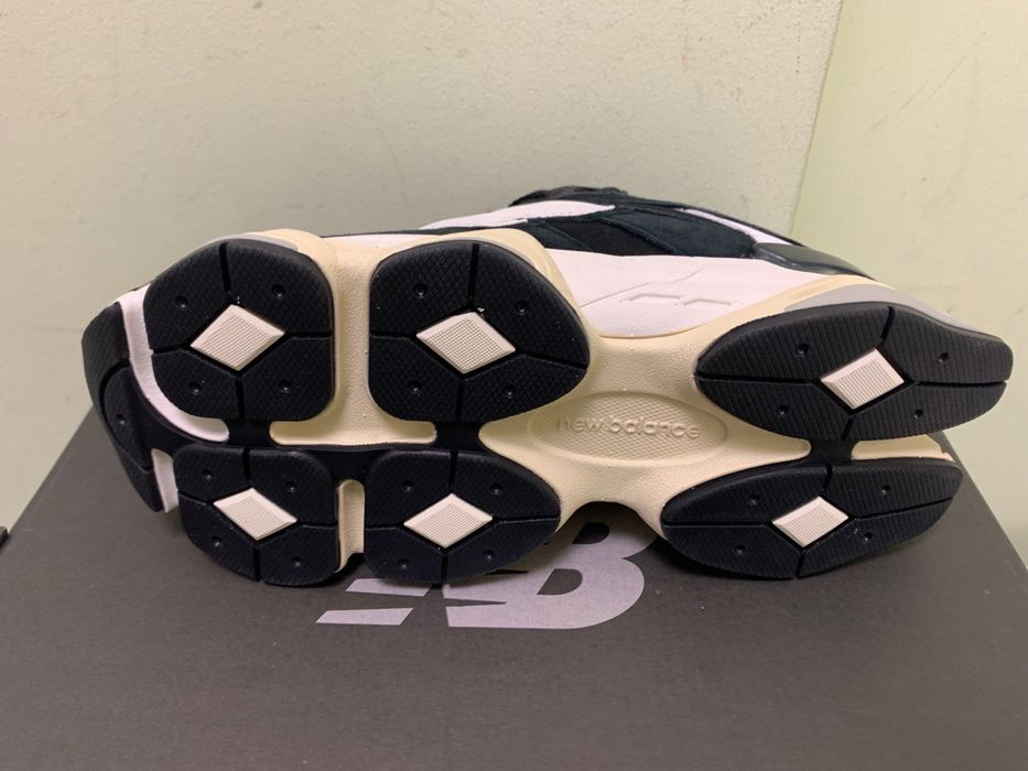 Нови дамски маратонки New Balance 9060 черно бели 38 номер