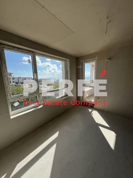 Продава се Двустаен апартамент в Бургас, Сарафово - 65 кв.м за 1400 €/кв.м - Снимка #3