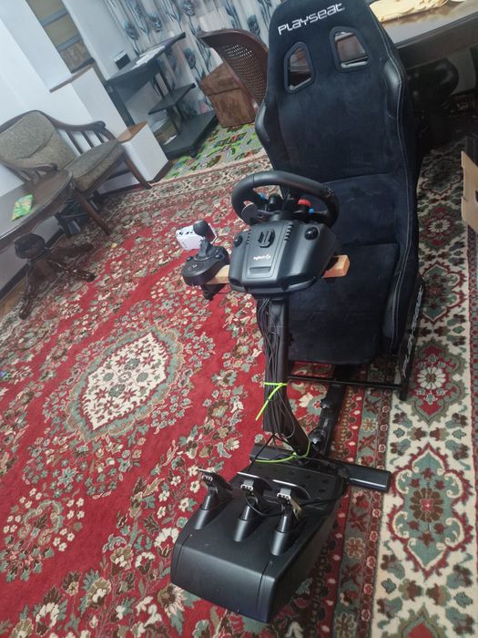 Playseat Logitech volan pedale schimbator si PS4 fff putin utilizat