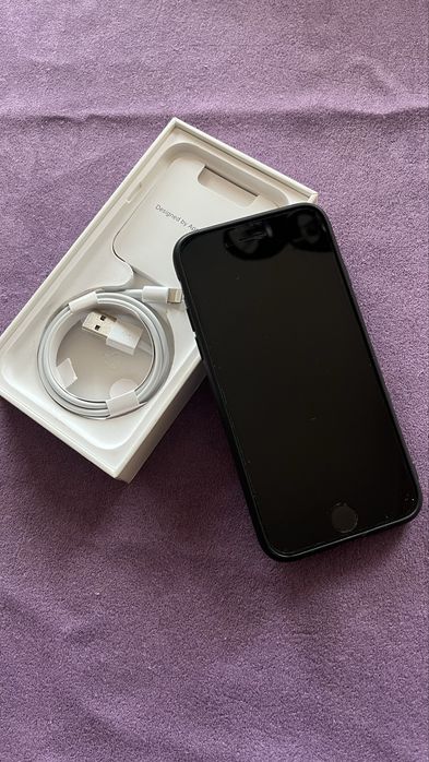 iPhone SE (2022) 64GB-Отличен!