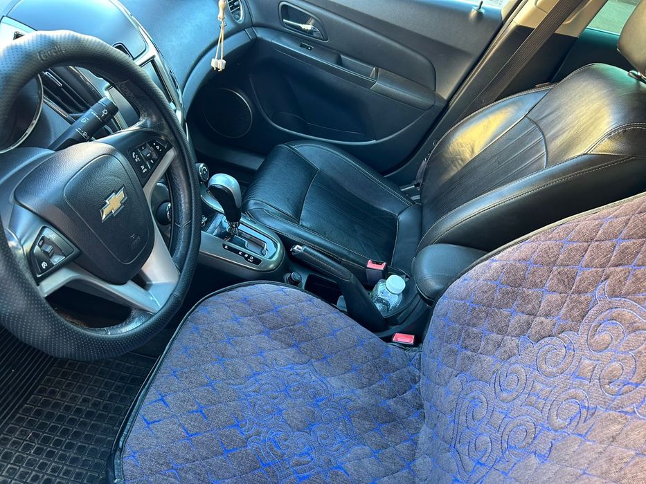 Шевроле Круз 2013 года