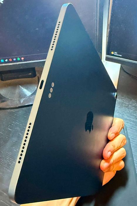 iPad Air 5 (M1, 64GB, 10.9") + Apple Pencil 2 – Stare Foarte Bună