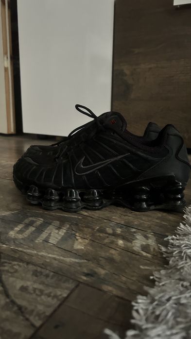 черни nike shox