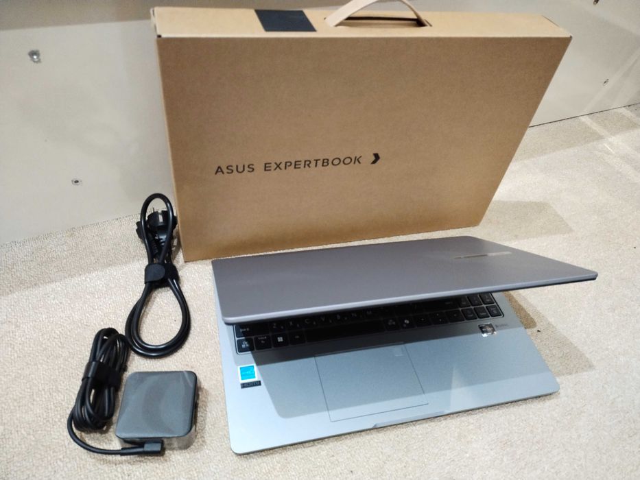 Asus ExpertBook Ryzen 5-7535HS/8GB/512GB/Radeon 660M