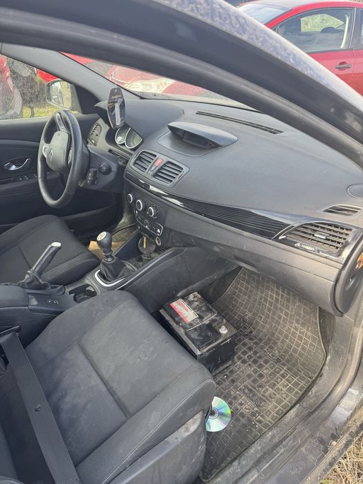 Dezmemebrari dezmemebrez piese renault megane 2011.  1.5 dci