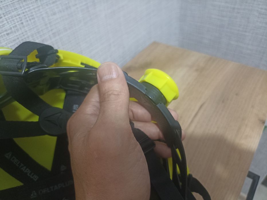 Специальная строительная каска