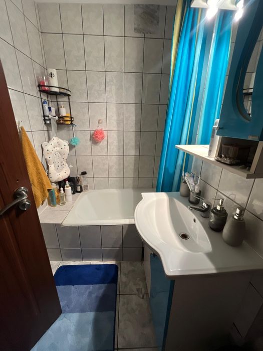 Apartament cu 3 camere