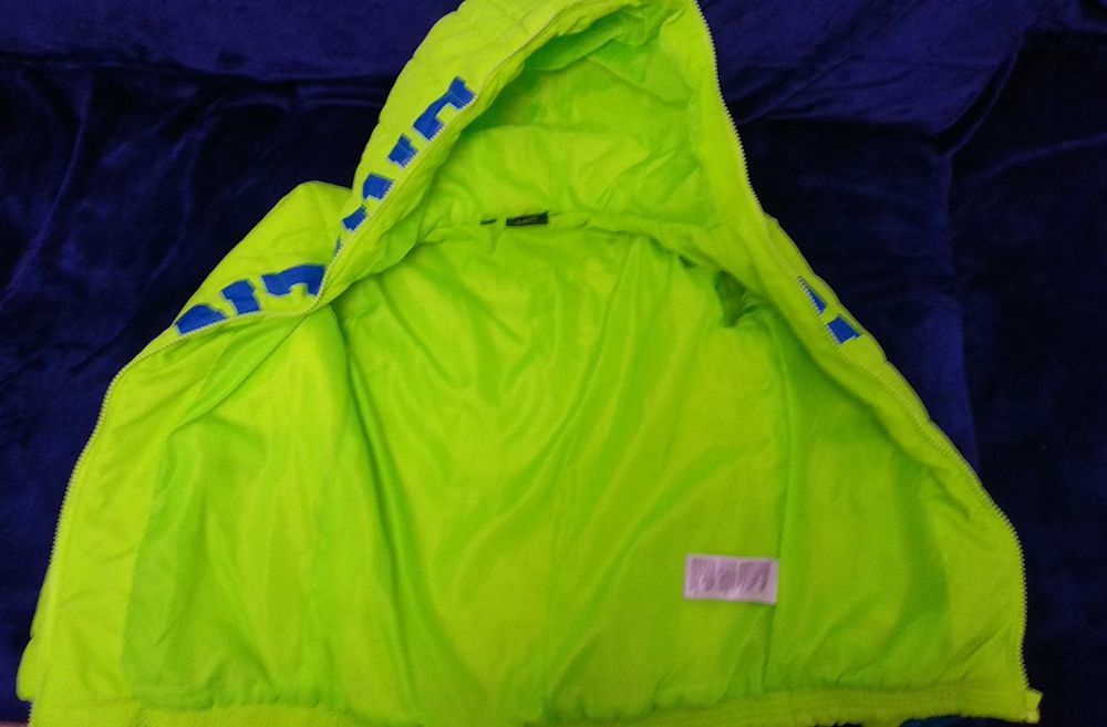 Geaca verde neon marime 128/124