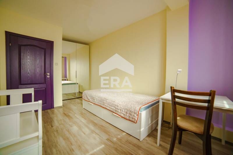 Дава се под наем Четиристаен апартамент в София, Оборище - 90 кв.м за 900 € - Снимка #2