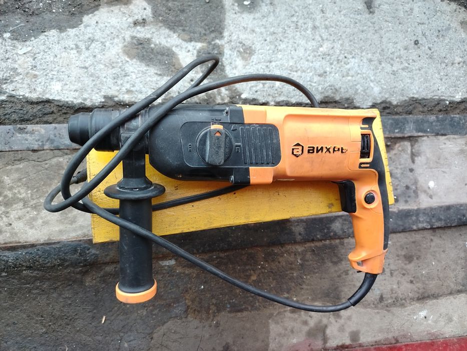 Продам перфоратор П-750